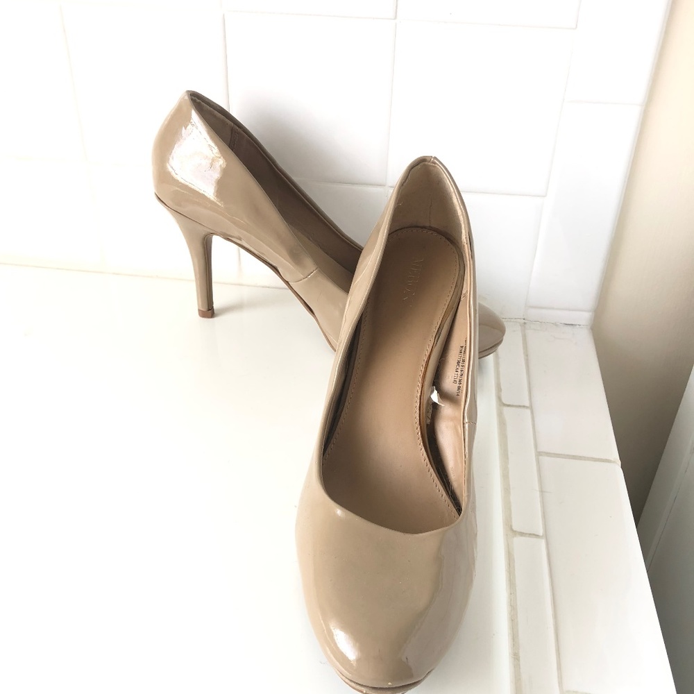 Nude Merona Pumps